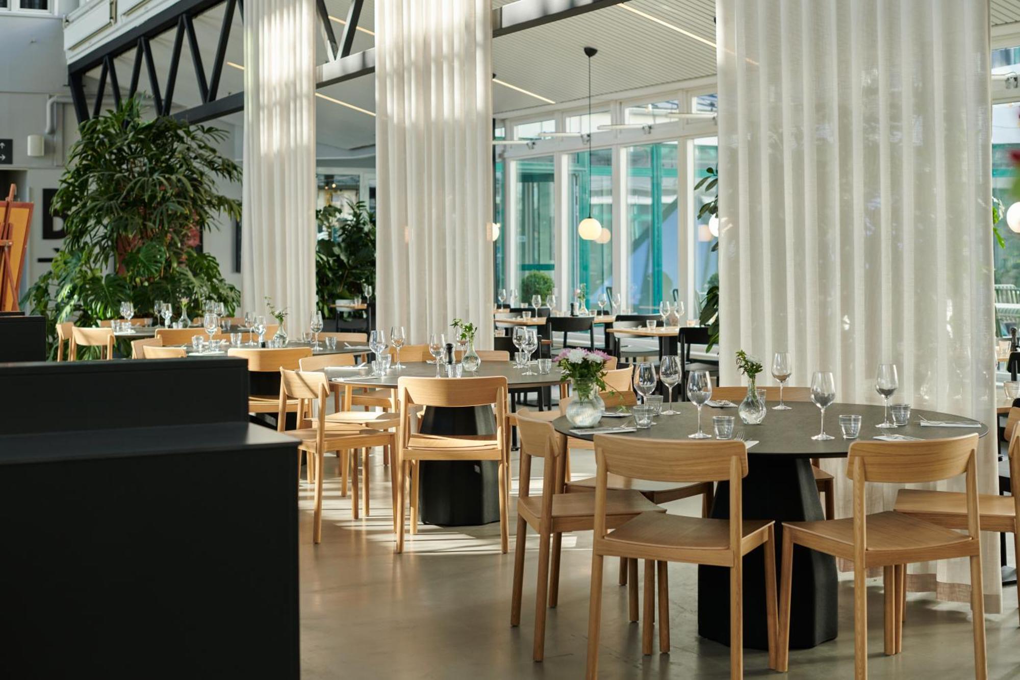 First Hotel Stockholm North Upplands-Väsby Dış mekan fotoğraf
